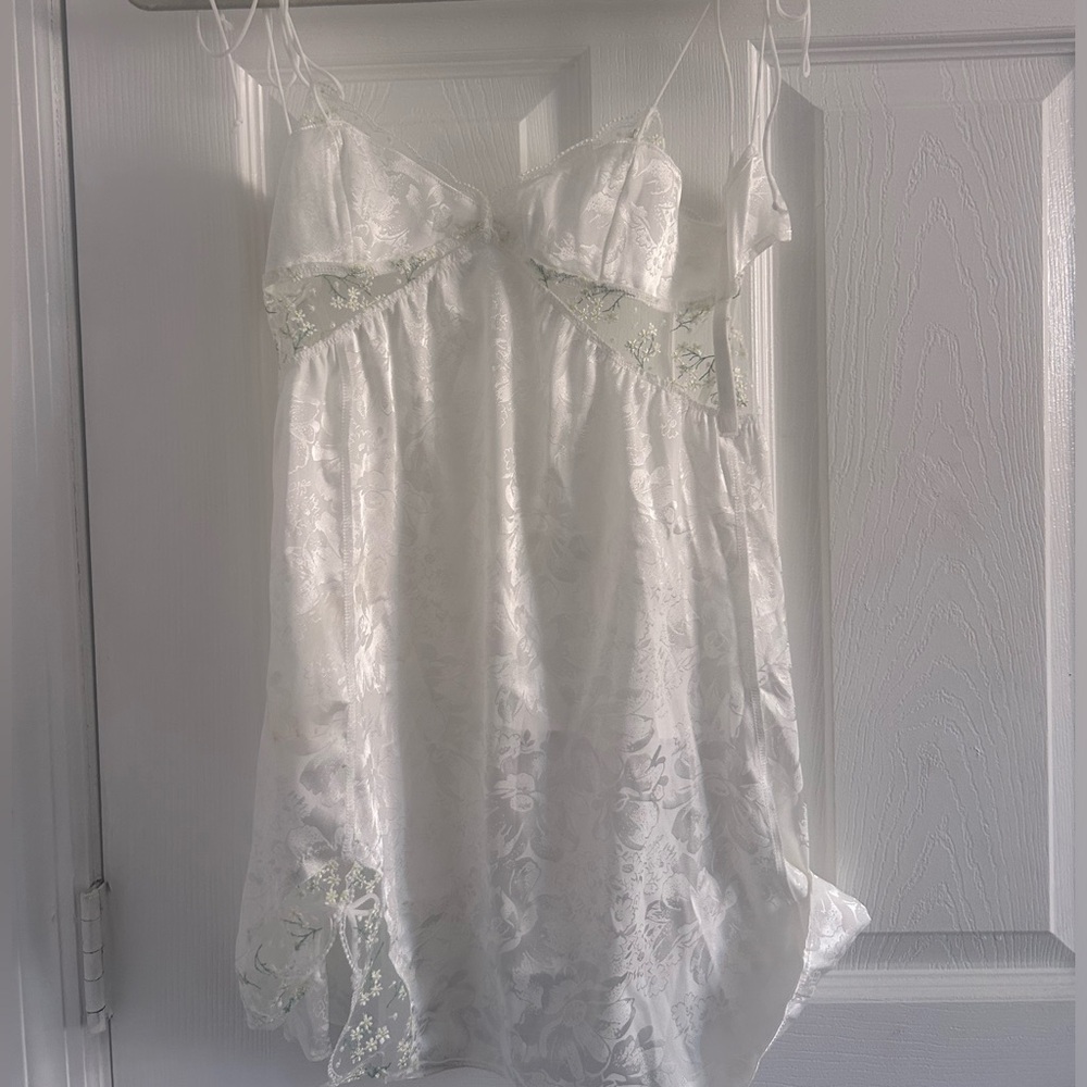 For love & lemons baby’s breath slip dress